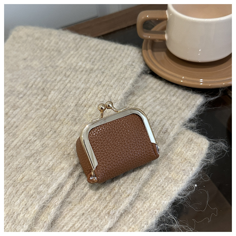 Elegante piccola borsa pochette quadrata da donna da sera_voghion.com