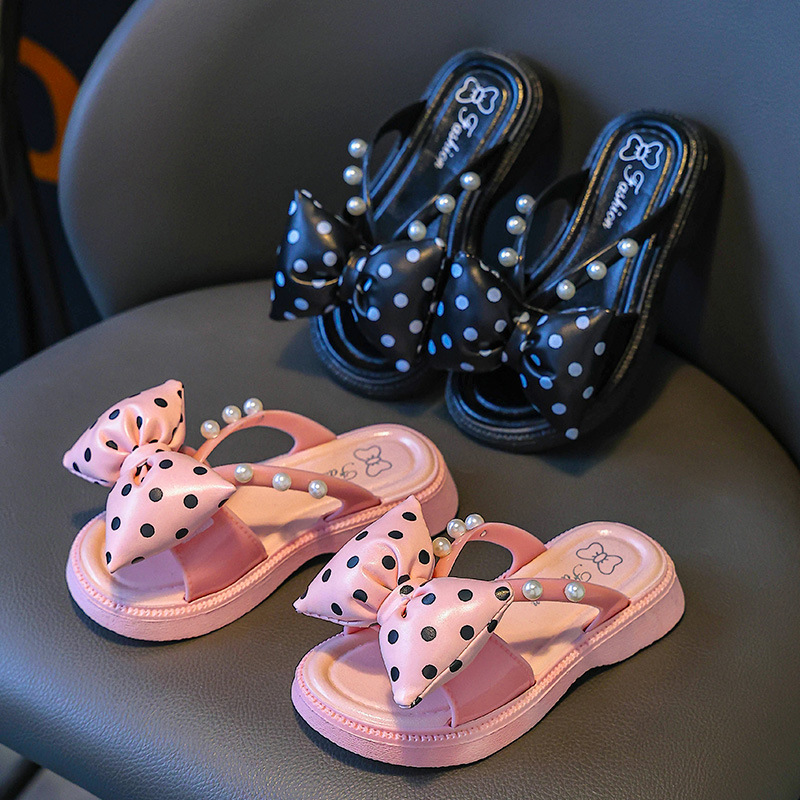 Zapatillas para niñas verano bebé interior pequeño antideslizante niña hogar niños arco sandalias y zapatillas para padres e hijos 2025 nuevo estilo