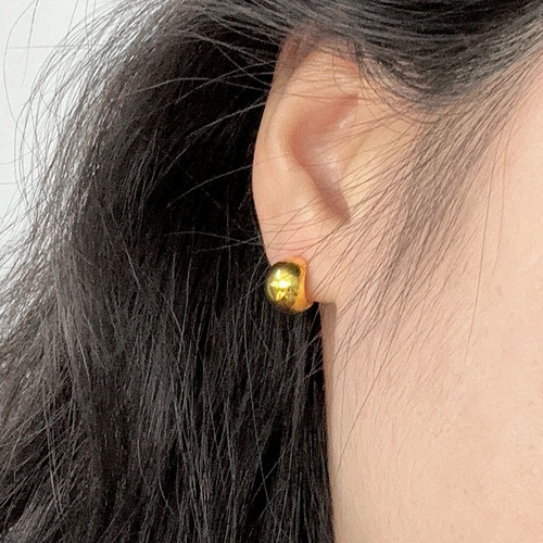 s925 sterling silver small curved bean earrings for women ins retro Hong Kong style light luxury high-end small silver bean C-shaped earrings