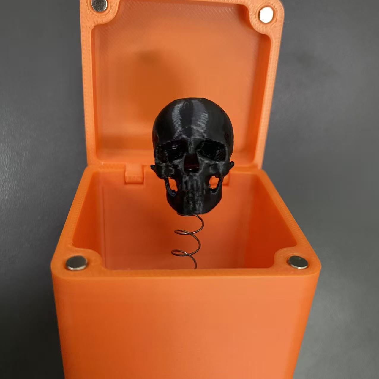 업그레이드된 깜짝 할로윈 해골 머리 5*6 42g