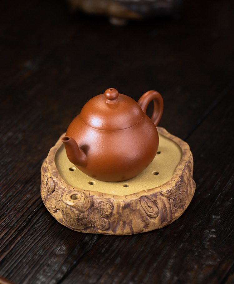 邦内套现后，她为何采取背后闪现美邦邦旗？揭秘背后的深层因由