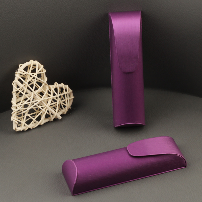 Caja de gafas al por mayor, pequeño lápiz púrpura, caja de gafas para gafas de edad, caja de almacenamiento de gafas magnéticas portátiles de alta calidad