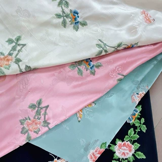 彩蝶牡丹绣花仿醋酸面料新中式旗袍马甲外套汉服披肩刺绣提花布料