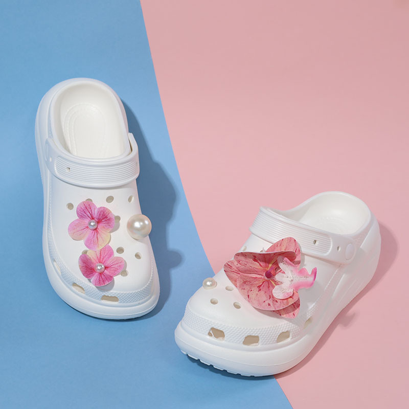 Big Red Flower Unbranded Puff Brand Same Style Summer New Outdoor Non-Slip Breathable Clogs for Women Cross-Border Wholesale Big Red Flower Unbranded Puff Brand Same Style Summer New Outdoor Non-Slip Breathable Clogs for Women Cross-Border Wholesale