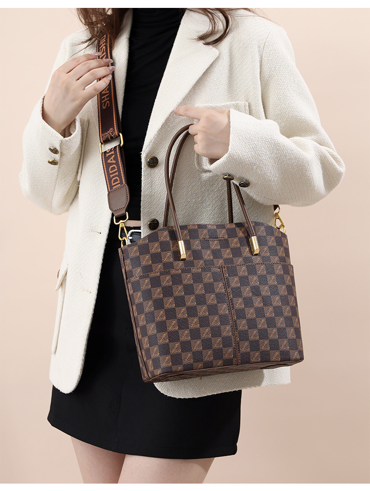 Single-shoulder bags, foreign trade women's bags, this year's popular small bags, women's bucket bags, fashionable and niche hand-held versatile crossbody bags undefined
