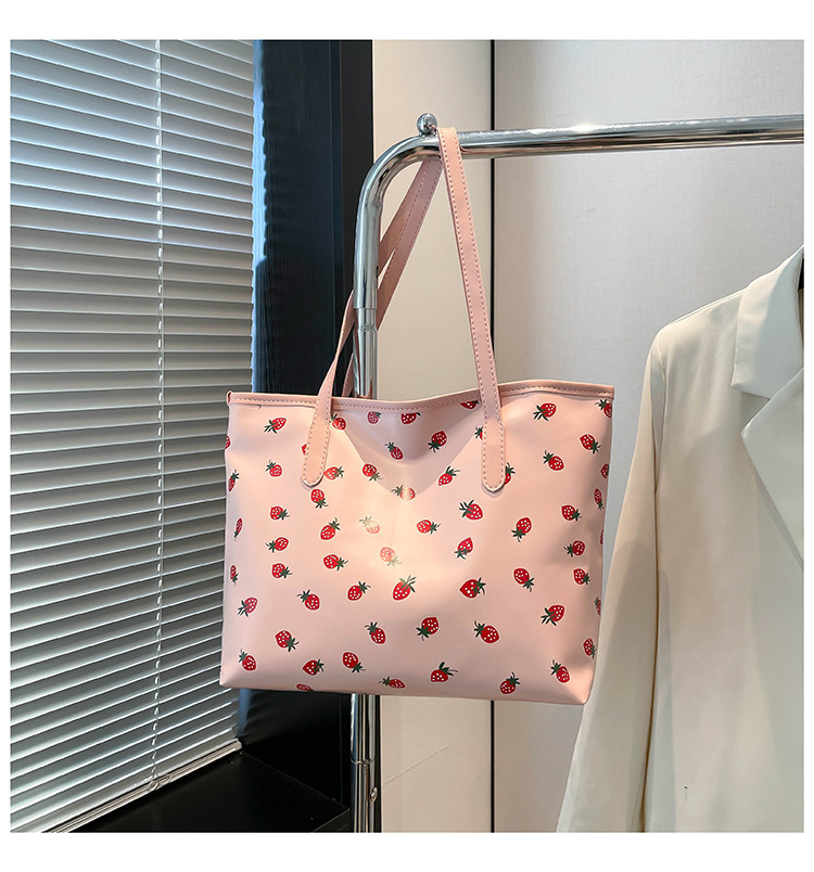 344g Weight Nylon Lining Material Sewing Thread Fashion Element Zipper Closure Type Double Shoulder Straps Strap Type Underarm Bag Bags Type Casual Occasion Pu Leather Material Heart Shape, Bow Knot Pattern All Seasons Season Women's Gender Vacation Style Square Shape Large Size Women's Large Pu Leather Heart Shape Bow Knot Vacation Sewing Thread Square Zipper Underarm Bag 17