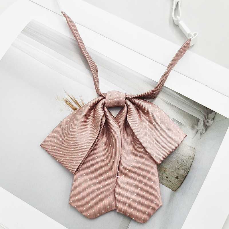 Punto de fabricante Pajarita de oreja colgante JK Pajarita de cuello de color sólido Estilo universitario japonés Chicas lindas con lazo Jacquard