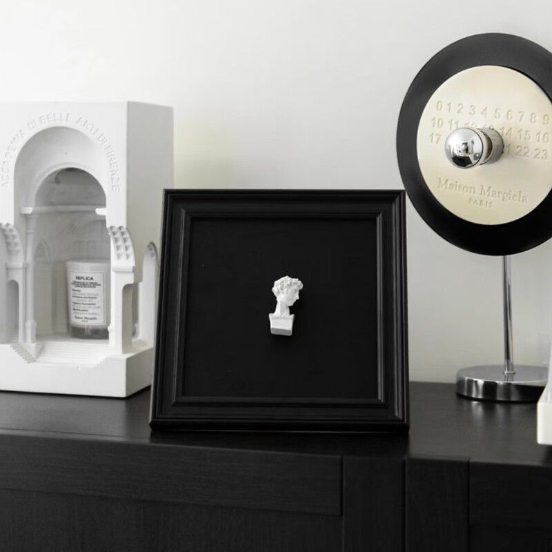 Second-Hand Photo Frame 34*41cm .32*39Cm with a Black Hole-Free Cardboard of the Same Size, Customer Single Shot