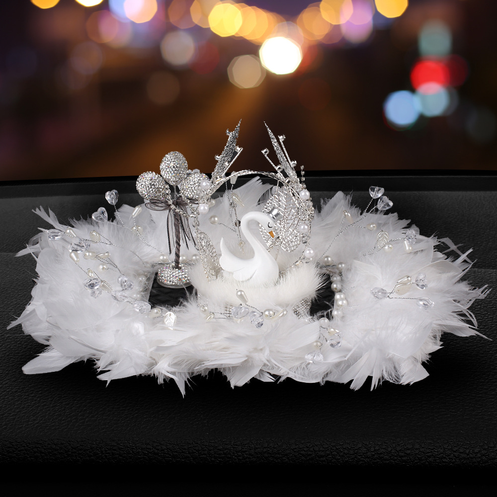 Nuevos artículos de automóvil de alta calidad decoración creativa cisne encantadora diosa pluma coche de globo decoración mujer