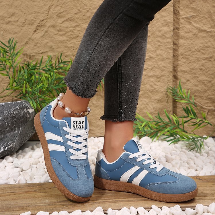Zapatos de entrenamiento de base plana para mujeres 2025, primavera y otoño, zapatos de skate de comercio exterior de tamaño grande, zapatos casuales de moda, zapatos blancos para mujeres