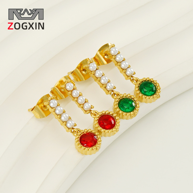 Pendientes de acero de titanio elegantes de lujo ligero para mujeres pendientes de perlas ovales elegantes simples de diseño de nicho retro para mujeres