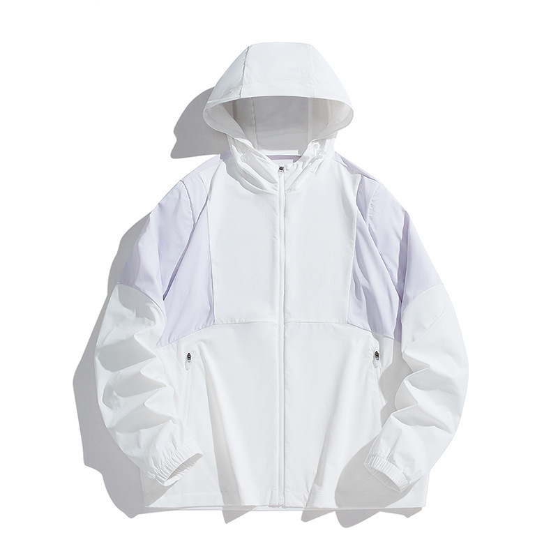 여성 모델 - 흰색과 보라색