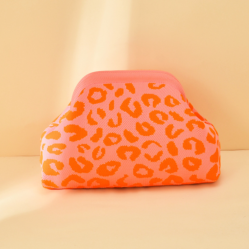 표범 무늬 핑크