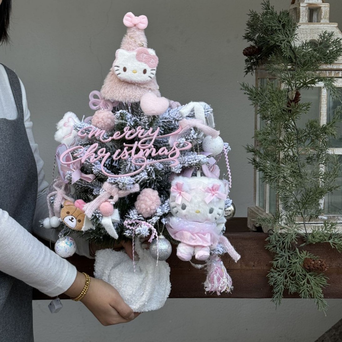 완성된 선물 상자 Kitty 뮤직 박스 크리스마스 트리 (완성된 전체 높이 약 50cm)