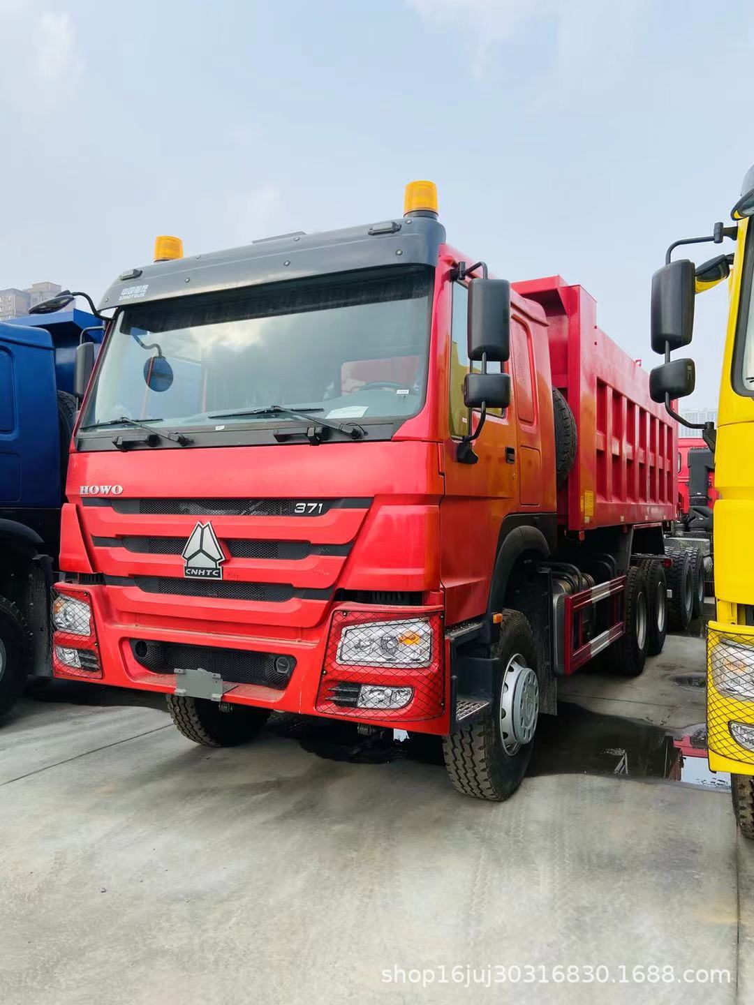 中国重汽豪沃工程自卸车出口印尼价格