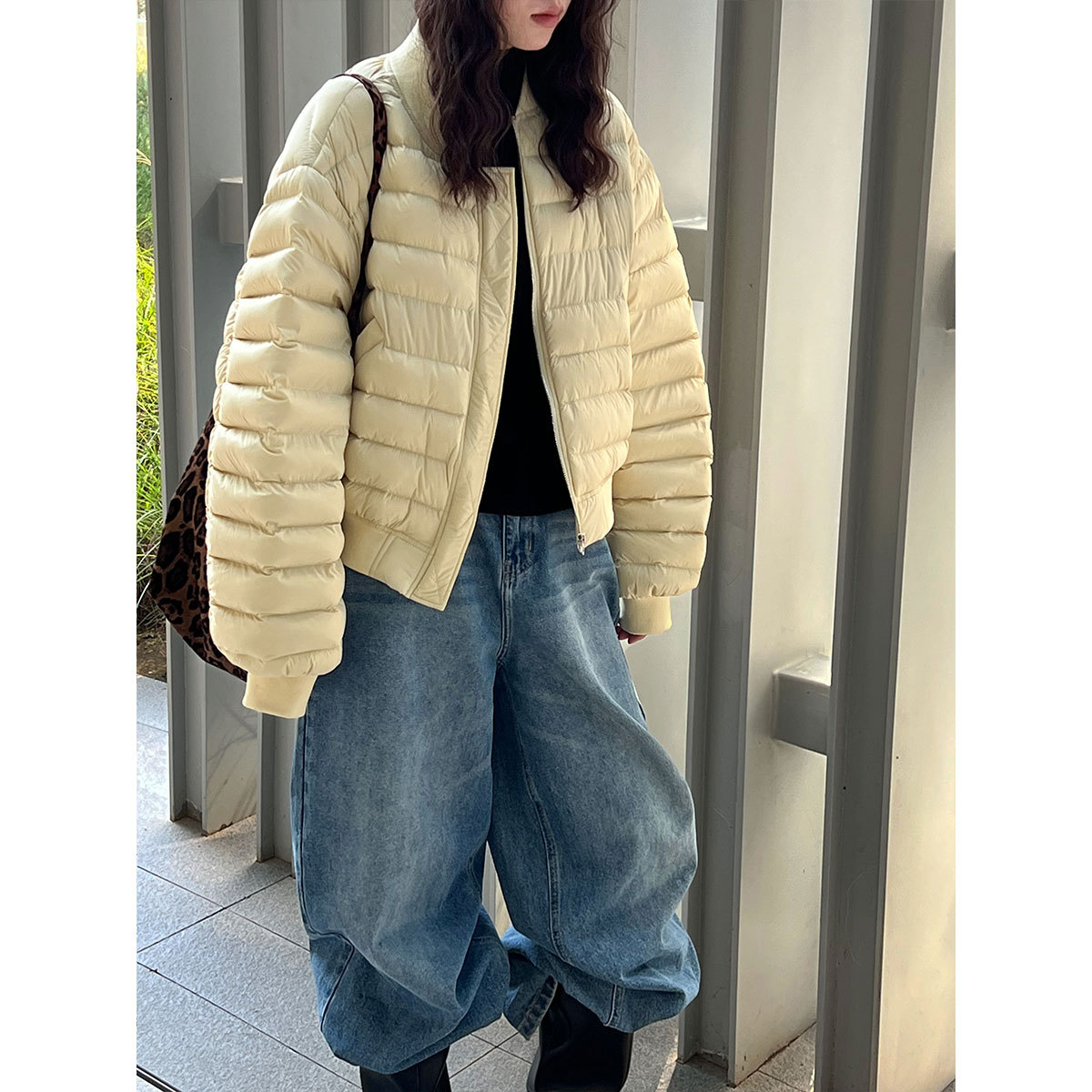 鹿西 新国标90白鸭绒棒球立领排骨羽绒服女秋冬轻薄保暖外套Y88