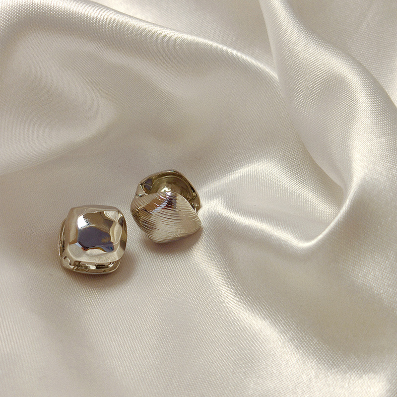 15g Weight Alloy Ear Needle Material Ear Studs Classification 1 Pair Quantity Holiday, Daily, Date Occasion Alloy Material Geometric, Solid Color Pattern Women's Gender Plating Design Vintage Style Style 1 Pair Vintage Style Geometric Solid Color Plating Alloy Ear Studs 2