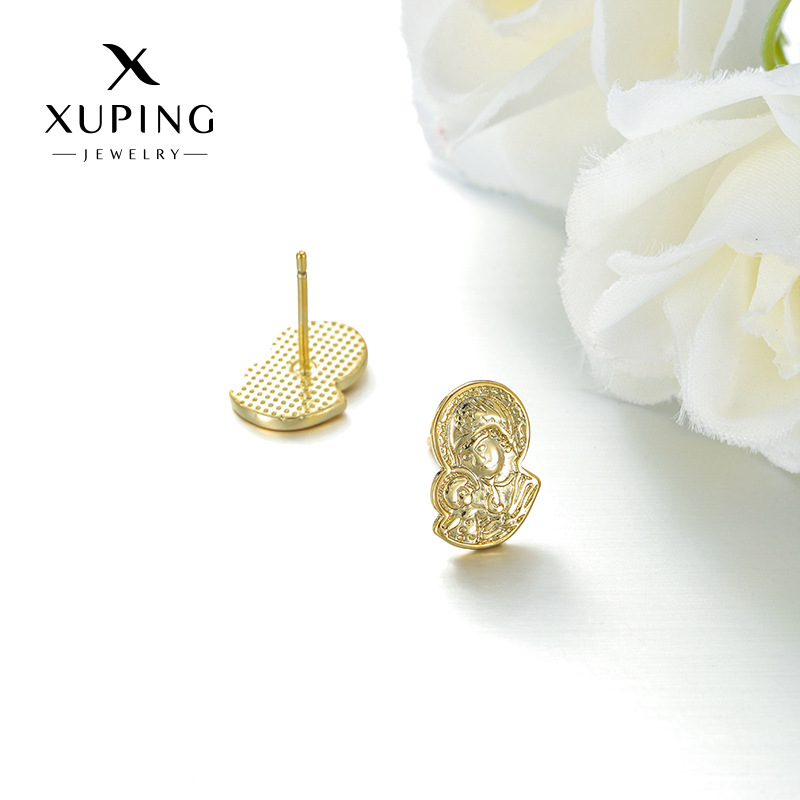 Xuping estilo transfronterizo Europa y América aleación de cobre chapado 14k color nicho simple sensación de diseño pernos de orejas del Día de la Madre orejas