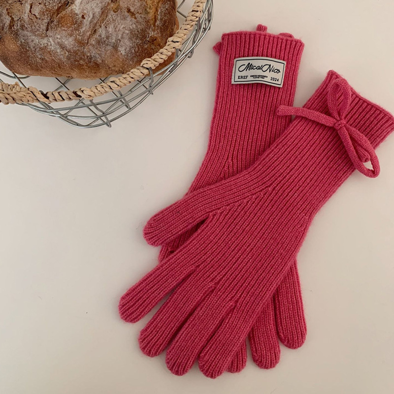 Inswind guantes de tejido de cordilla coreana de cachemira de color sólido de invierno caliente para mujeres arco de pantalla táctil guantes de dedo de moda