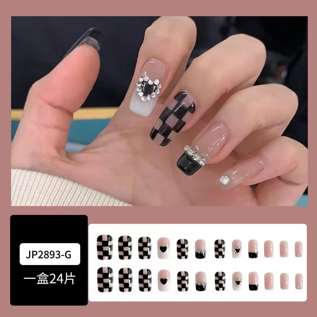 Ventas transfronterizas calientes de diamantes para usar uñas de base de polvo cuadrícula amor moda manicure estilo dulce y elegante parche de uñas