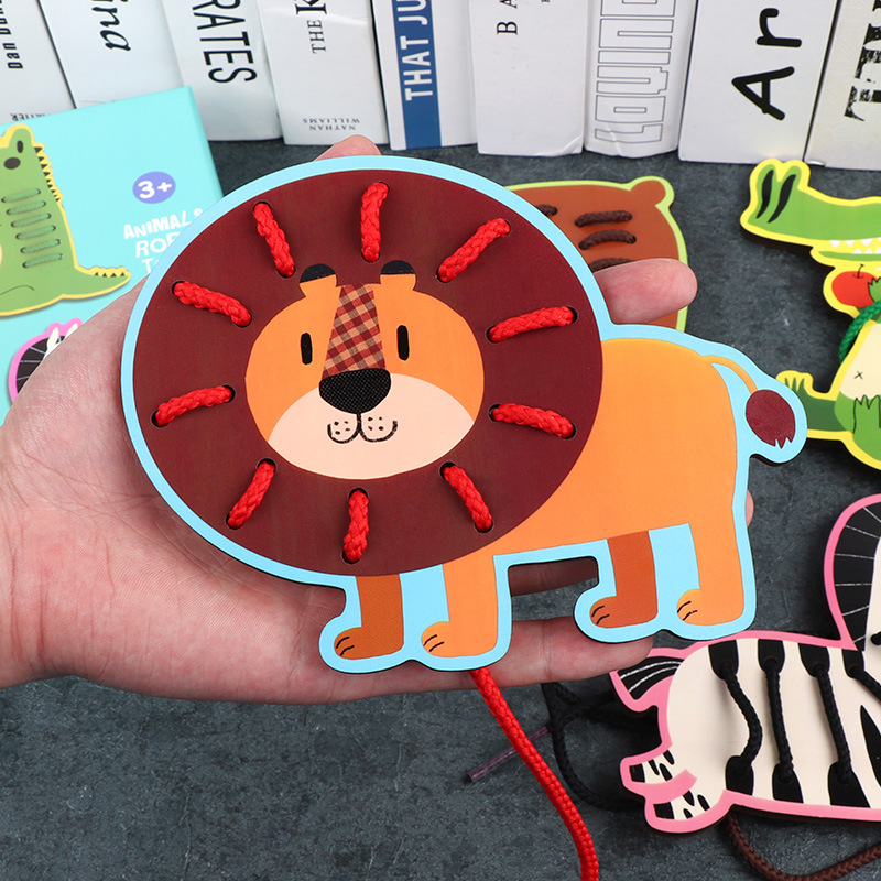 Educación temprana escritorio de madera juegos educativos para niños juguetes hechos a mano bricolaje fruta animales i tablero de roscado juguetes para niños