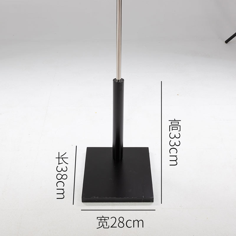 Modelo de base triangular de madera negra, estante de base, estante de exhibición, chasis cuadrado europeo, disco redondo de madera, trípode largo