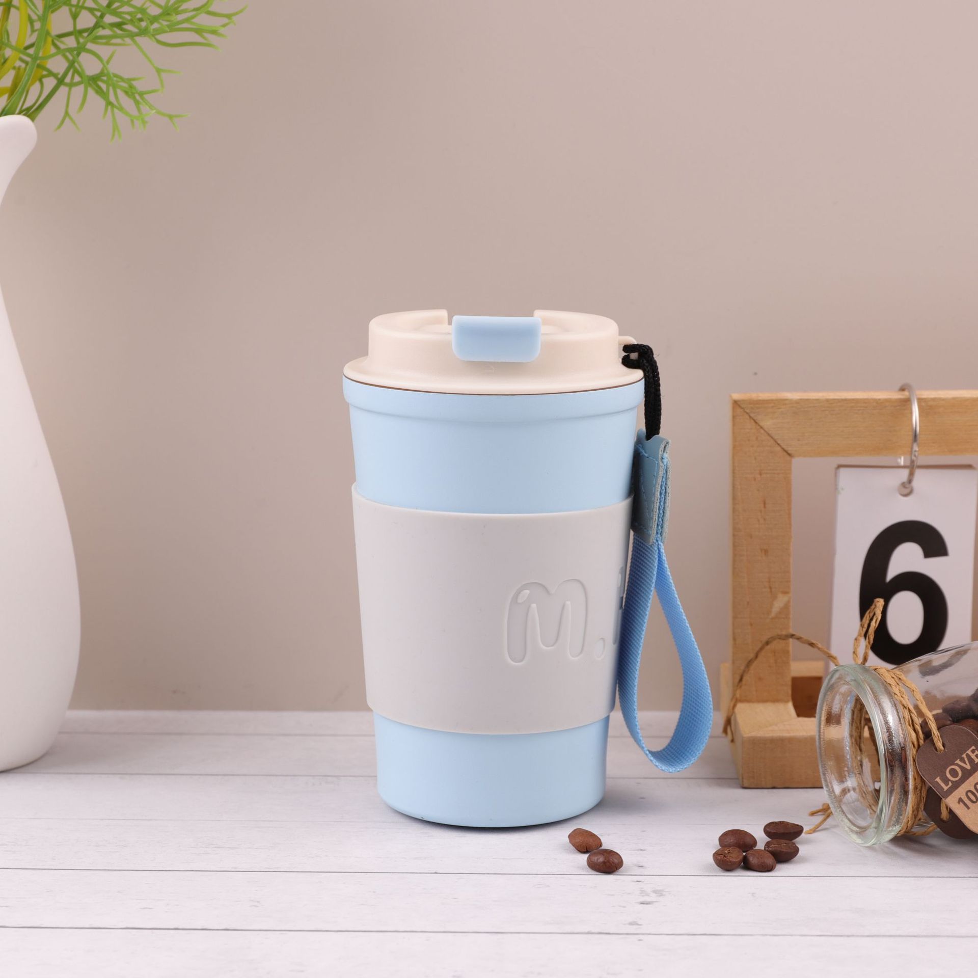 Sudeste asiático popular taza de café de dibujos animados de alta apariencia portátil ventosa coche 304 Acero inoxidable portátil taza de agua