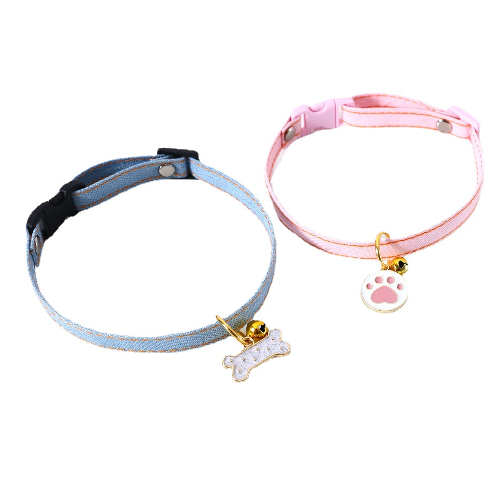 Mascotas gatos perros vaqueros collar ajustable garra de gato campana colgante de hueso Teddy conejo accesorios collar bib