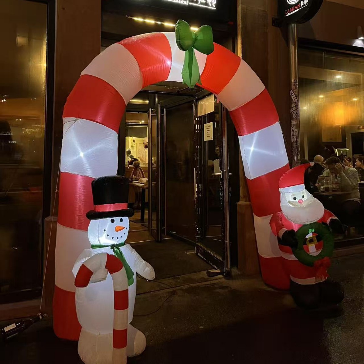 Transfronterizo nuevo patio de Navidad decoración inflable Navidad 2.4m arco paquete de regalo de Navidad modelo inflable luminoso