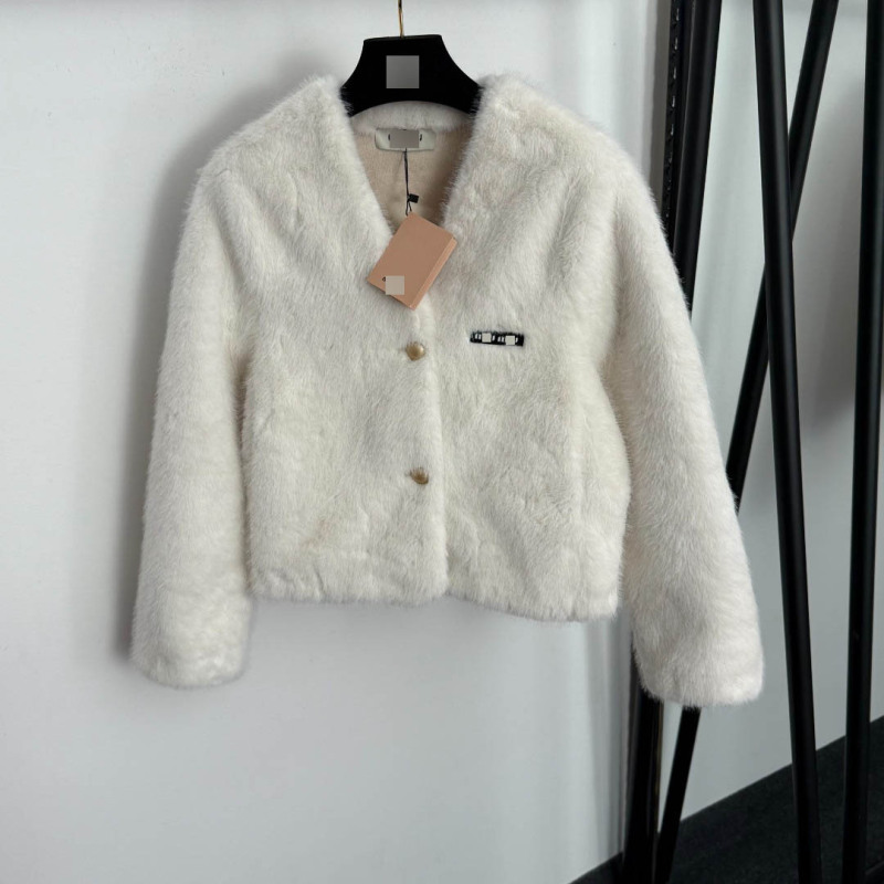 Nanyou's High-End New Autumn and Winter Warm Fur-Integrated Eco-Friendly Mink Fur V-Neck Long-Sleeve Coat with a Rich and Luxurious Feel Nanyou's High-End New Autumn and Winter Warm Fur-Integrated Eco-Friendly Mink Fur V-Neck Long-Sleeve Coat with a Rich and Luxurious Feel
