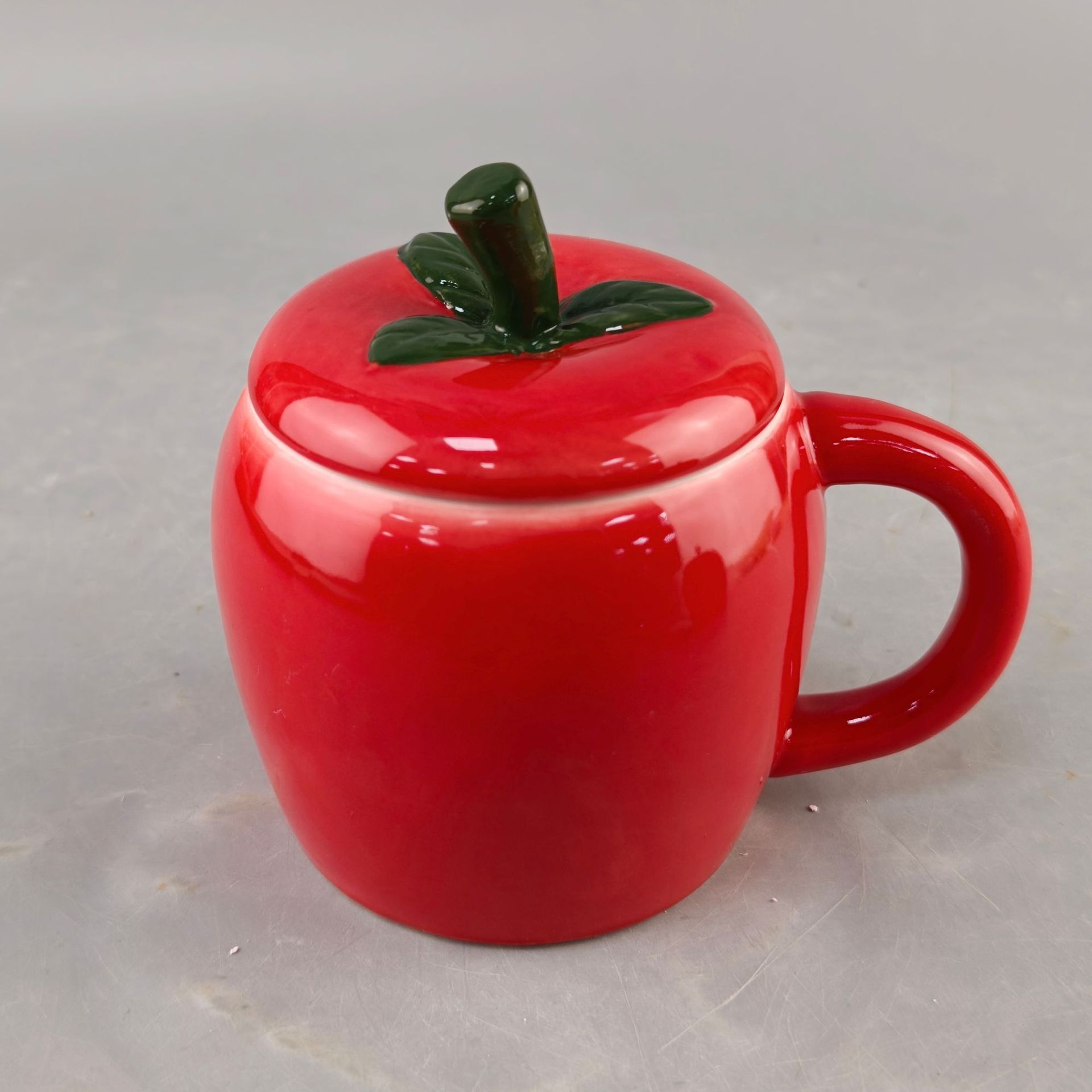 Inventario creativo de frutas pequeñas tomates en forma de tazas de cerámica encantadoras artesanías de cerámica regalo de mano tazas de agua