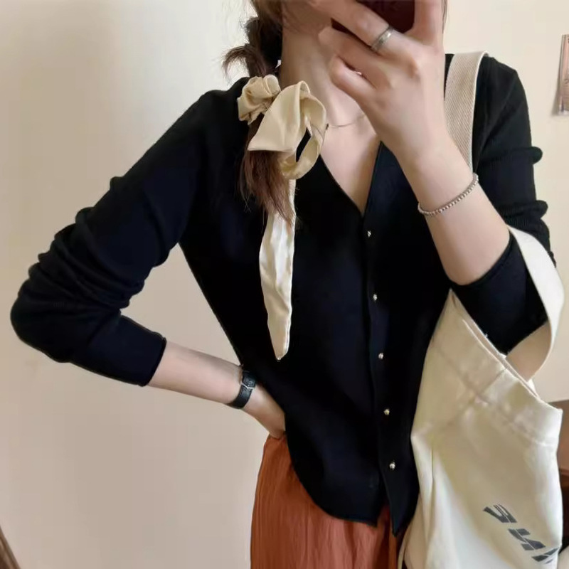 Irina V-neck short knitted cardigan women's Korean-style gentle color autumn thin sweater coat sweet top women Irina V-neck short knitted cardigan women's Korean-style gentle color autumn thin sweater coat sweet top women