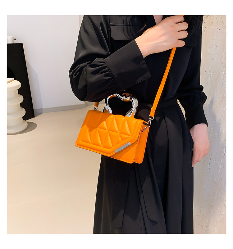 Taschen Mode Vielseitig High-End Handheld Kleines Quadrat für Frauen 2024 Sommerausgabe Casual Diamond Grid Einzelne Schulter_voghion.com