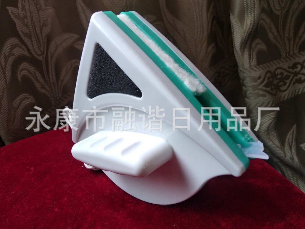 Limpiador de vidrio de doble cara para el hogar Limpiador de ventanas de gran altura triángulo magnético limpiador de vidrio de doble cara en stock al por mayor