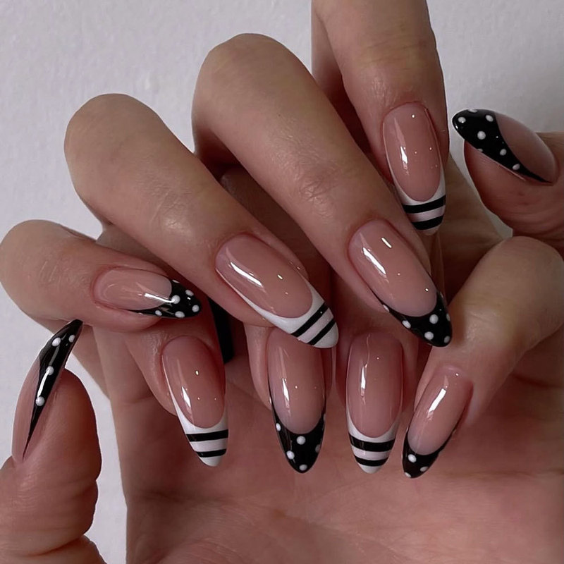 Black and white polka dot striped French-style long almond-shaped manicure, simple retro ins-style detachable fake nails Black and white polka dot striped French-style long almond-shaped manicure, simple retro ins-style detachable fake nails