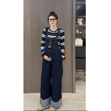 孕妇装秋套装2025新款潮妈气质简约牛仔背带裤条纹针织上衣两件套