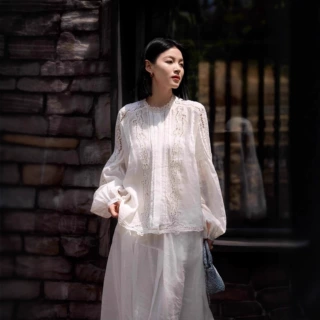 2026南油甜美风镂空花边法式复古衬衫衬衣女原创设计法式苎麻衬衫