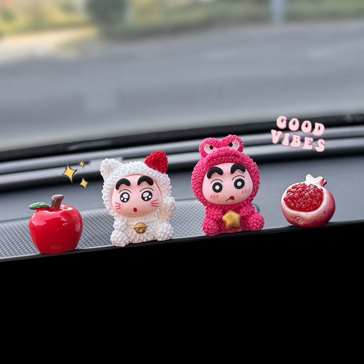 Car Dashboard Decoration Crayon Shin-Chan Car Interior Decoration 2026 Trendy New Cute Female Model