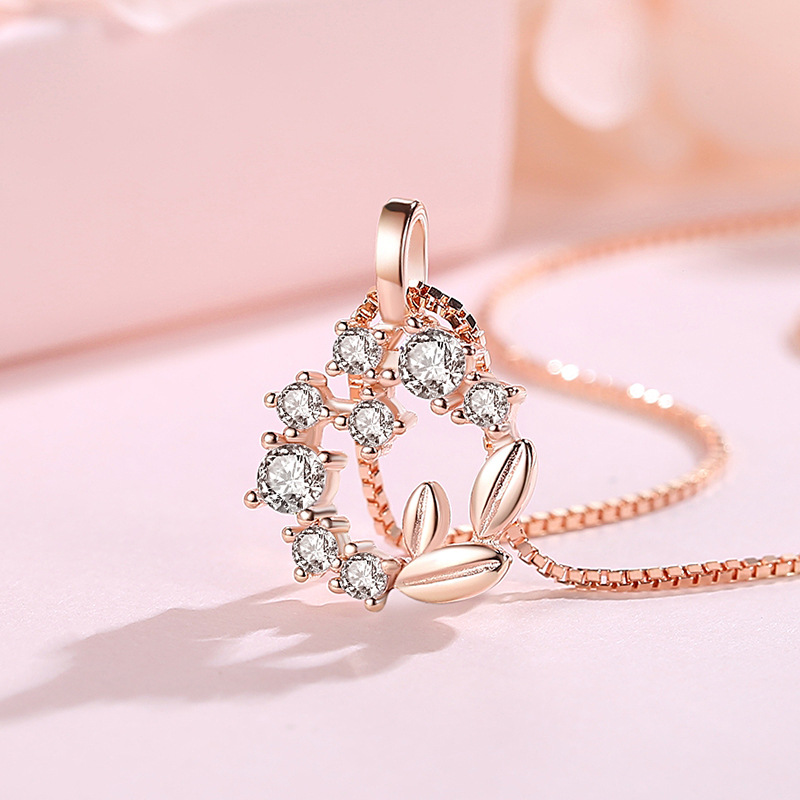 S925 collar de guirnalda de la suerte de plata de ley versión coreana para mujer nuevo lujo ligero nicho 2024 nueva cadena de clavícula joyería de plata