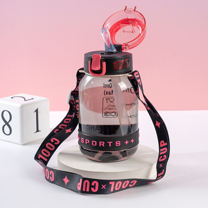 2025 nueva taza de plástico creativa portátil taza de paja taza de agua deportiva taza de letras patrón taza espacial al por mayor