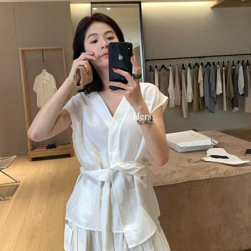 Hers One Spoon of Sweetness 2026 Korean-Style Simple and Versatile Slim-Fit Waist-Tie V-Neck Flutter Sleeve Blouse for Women 80533 Hers One Spoon of Sweetness 2026 Korean-Style Simple and Versatile Slim-Fit Waist-Tie V-Neck Flutter Sleeve Blouse for Women 80533