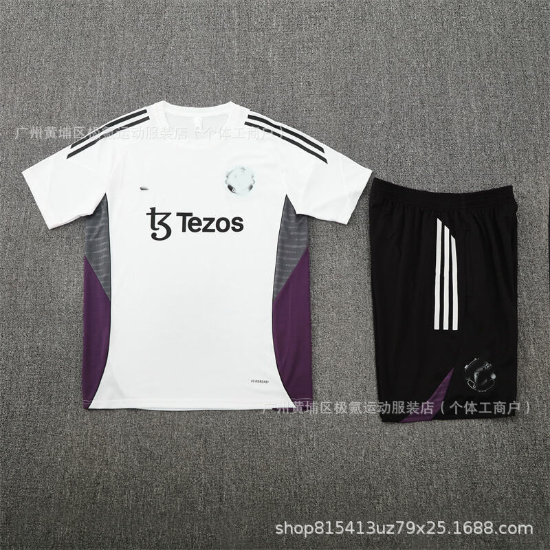 2526 manga corta m en blanco con morado