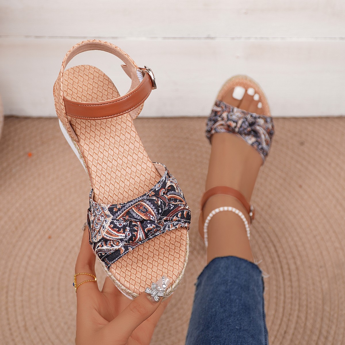 Fashionable two-tone sandals wedge heel platform open toe