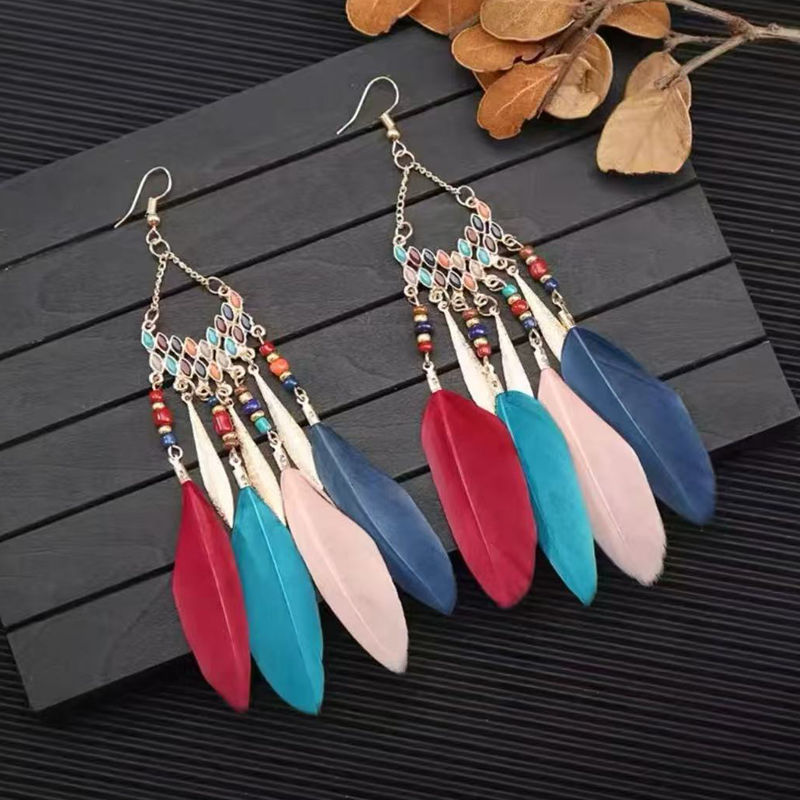 29-Retro Long Feather