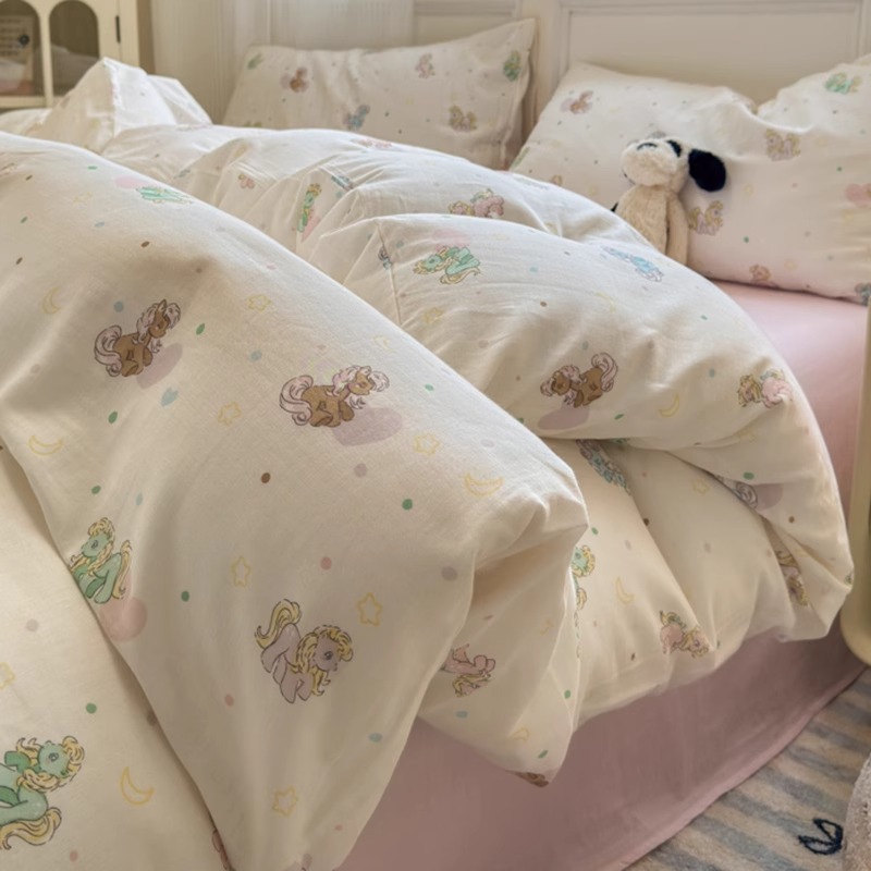 Cama de hilo de doble capa de algodón estilo ins Juego de cuatro piezas Funda de edredón de algodón puro para niños 2025 Nuevo juego de tres piezas de dormitorio de sábanas