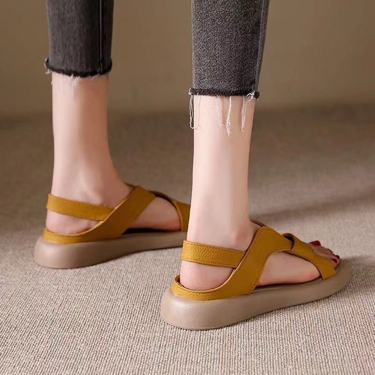 Sandalias de mujer con suela suave y gruesa 2026 verano nueva moda versátil viajes de playa de playa zapatos romanos