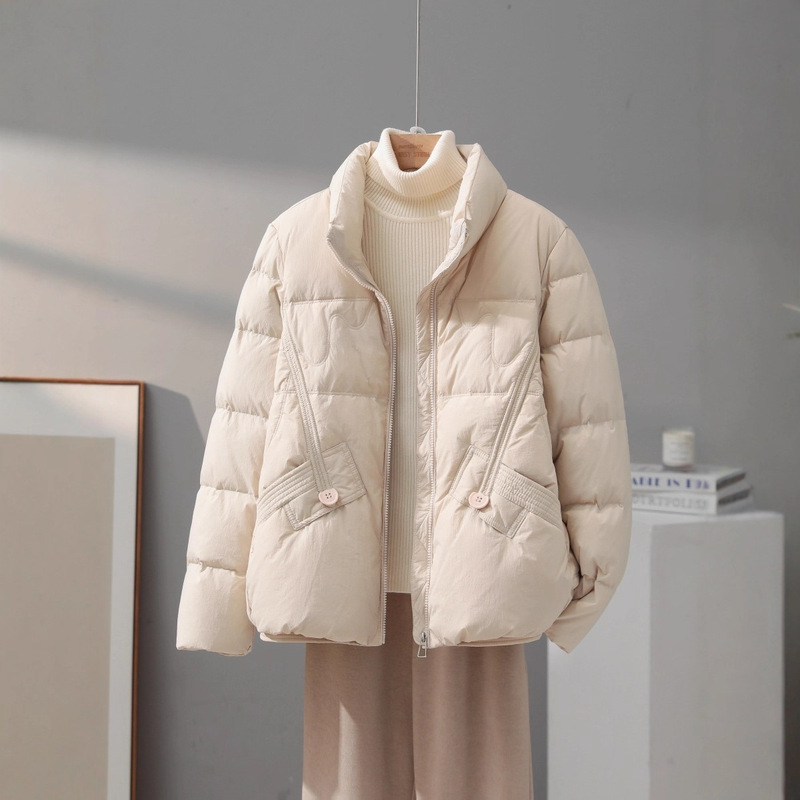 White Duck down Jacket for Women, Short Style, 2025 Winter New Fashion, Stylish and Slimming for Petite Figures, Warm and Trendy Coat