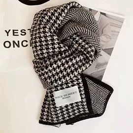 成人帽;围巾;女士单肩包