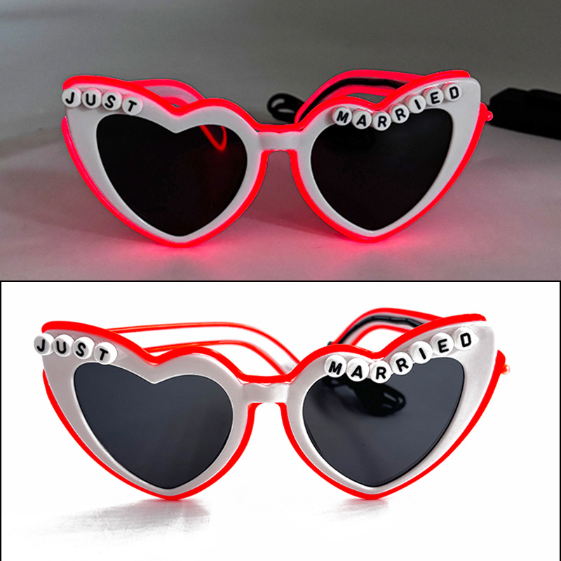 Nuevos productos transfronterizos gafas LED recién casadas letras de corazón de melocotón gafas de sol gafas de sol