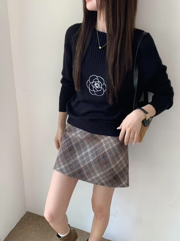 小香风气质甜美山茶花刺绣连肩袖针织衫25秋冬新款软糯宽松毛衣女|undefined